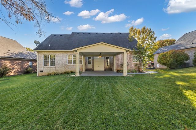 1414 Savannah Park Dr, Spring Hill, TN 37174