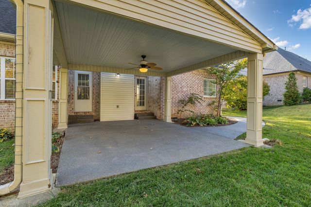 1414 Savannah Park Dr, Spring Hill, TN 37174