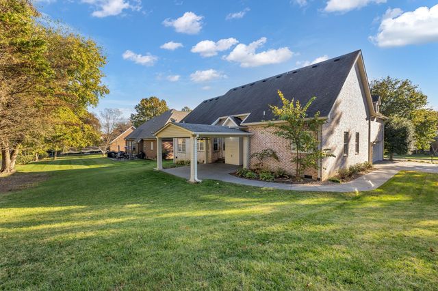 1414 Savannah Park Dr, Spring Hill, TN 37174