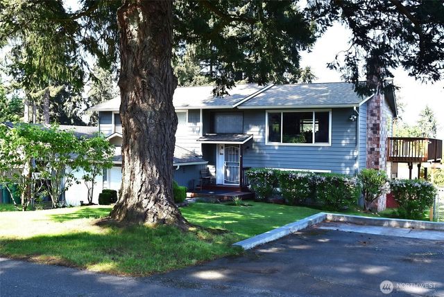 8611 Vistarama Avenue, Everett, WA 98208