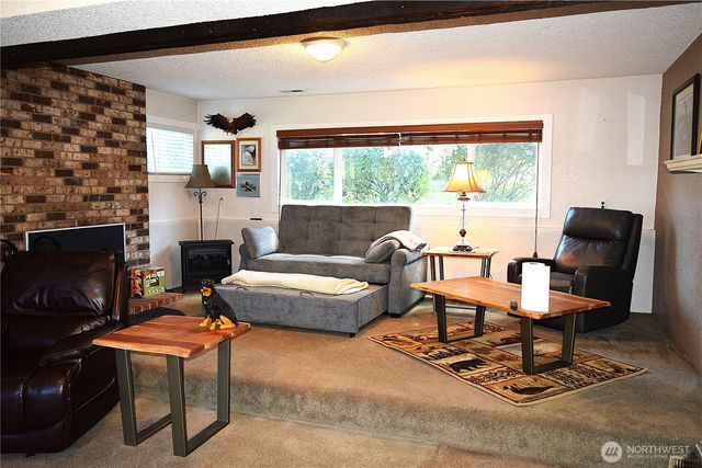 8611 Vistarama Avenue, Everett, WA 98208