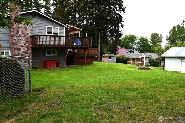 8611 Vistarama Avenue, Everett, WA 98208