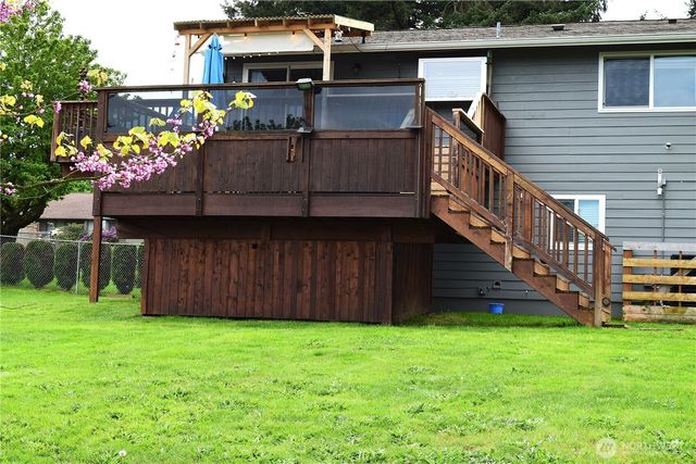 8611 Vistarama Avenue, Everett, WA 98208