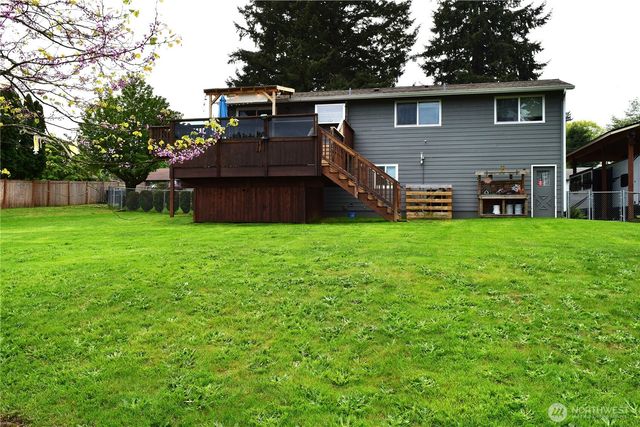 8611 Vistarama Avenue, Everett, WA 98208