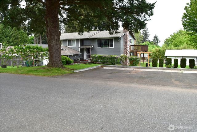 8611 Vistarama Avenue, Everett, WA 98208