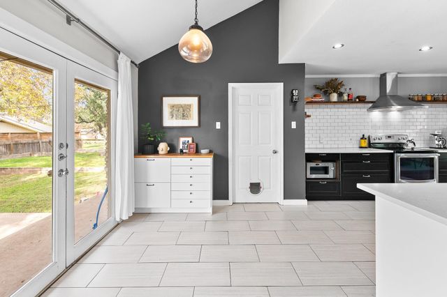 11006 Yucca DR, Austin, TX 78759