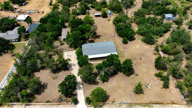 1400 Seminole TRL, Dale, TX 78616