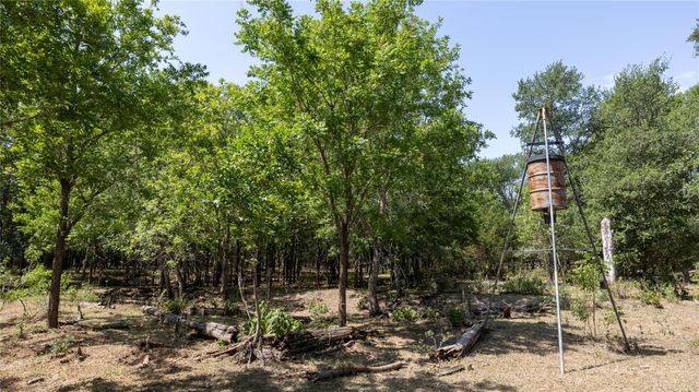 1400 Seminole TRL, Dale, TX 78616