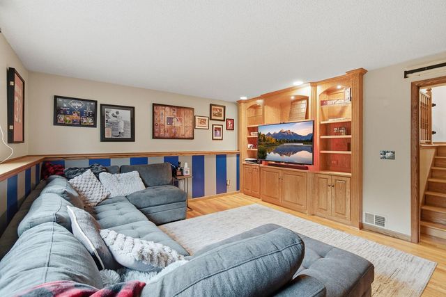 13183 Joppa Avenue S, Savage, MN 55378