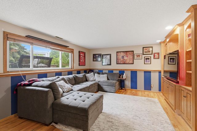 13183 Joppa Avenue S, Savage, MN 55378