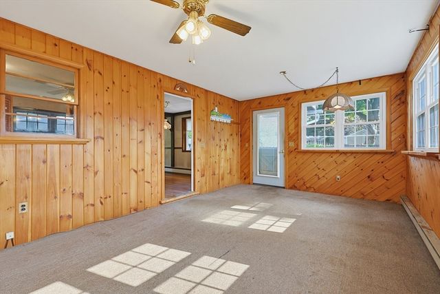7 Hemlock Dr, Medway, MA 02053