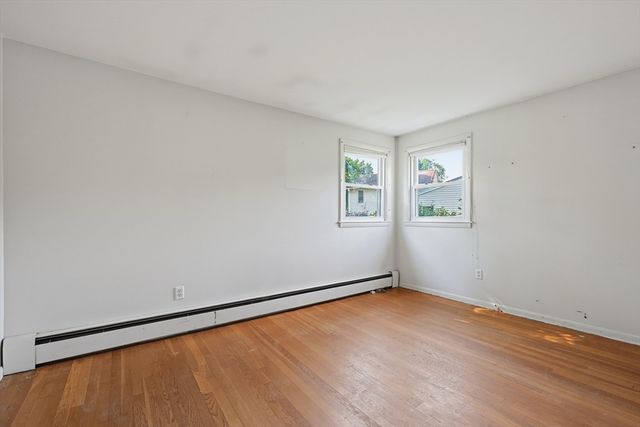 7 Hemlock Dr, Medway, MA 02053