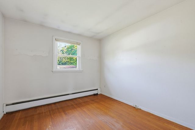 7 Hemlock Dr, Medway, MA 02053