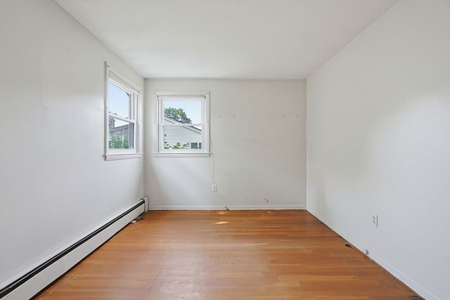 7 Hemlock Dr, Medway, MA 02053