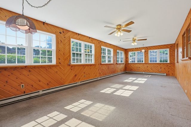 7 Hemlock Dr, Medway, MA 02053