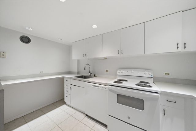 40 E 9TH Street 710, Chicago, IL 60605