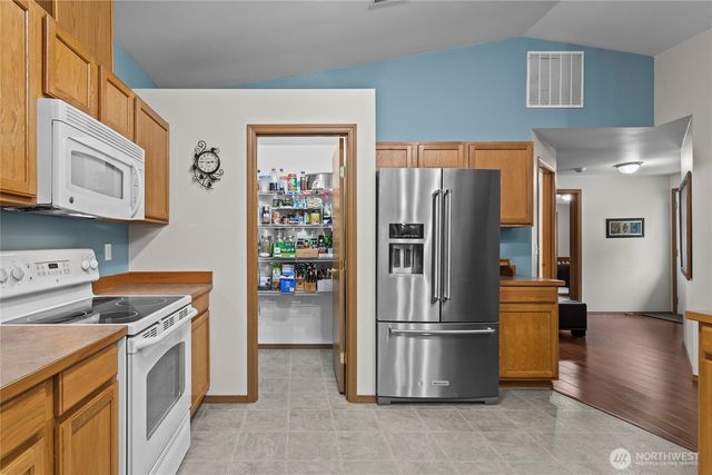 21701 31st Avenue E, Spanaway, WA 98387