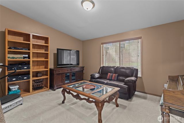 21701 31st Avenue E, Spanaway, WA 98387