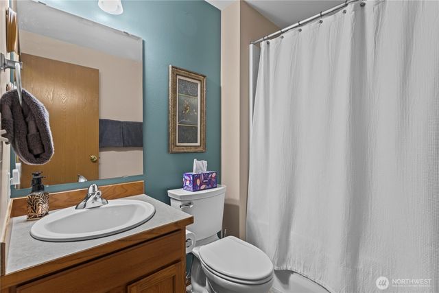 21701 31st Avenue E, Spanaway, WA 98387