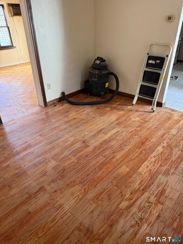 265 Oakland Street, Manchester, CT 06042