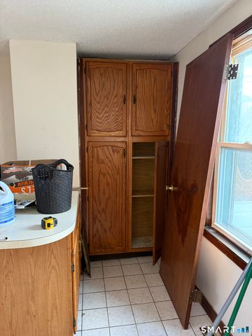 265 Oakland Street, Manchester, CT 06042