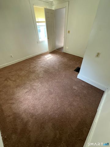 265 Oakland Street, Manchester, CT 06042