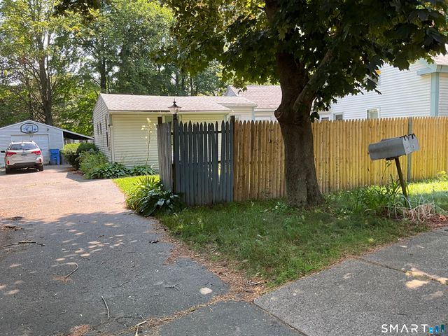 265 Oakland Street, Manchester, CT 06042