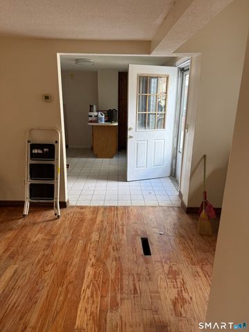 265 Oakland Street, Manchester, CT 06042