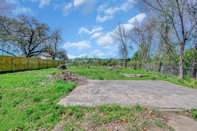 1541 Clark Avenue, Waco, TX 76708