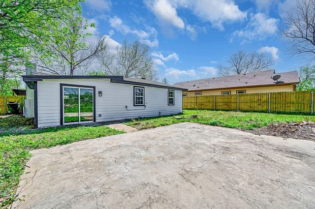 1541 Clark Avenue, Waco, TX 76708
