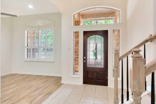 22 Queenscliff Circle, The Woodlands, TX 77382