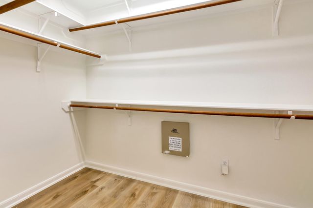 22 Queenscliff Circle, The Woodlands, TX 77382