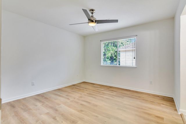 22 Queenscliff Circle, The Woodlands, TX 77382