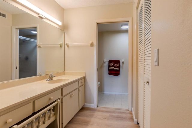 2989 TAYWOOD MEADOW 19, Sarasota, FL 34235