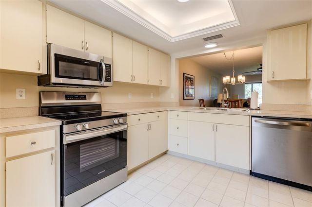 2989 TAYWOOD MEADOW 19, Sarasota, FL 34235