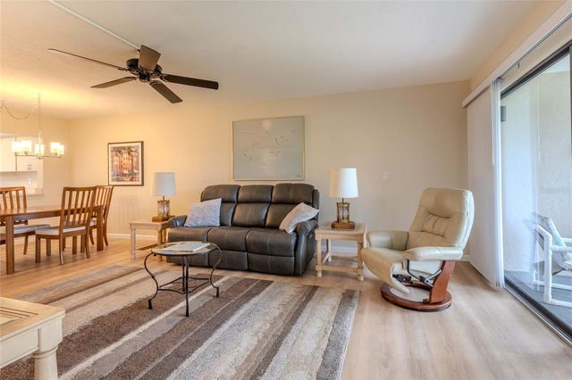 2989 TAYWOOD MEADOW 19, Sarasota, FL 34235