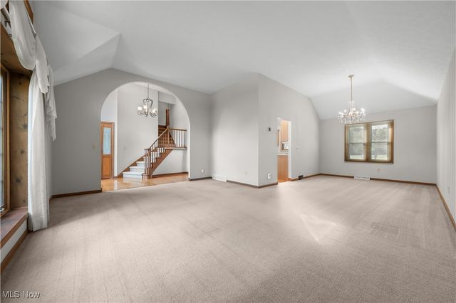 7224 Pine Woods Way, Olmsted Twp, OH 44138