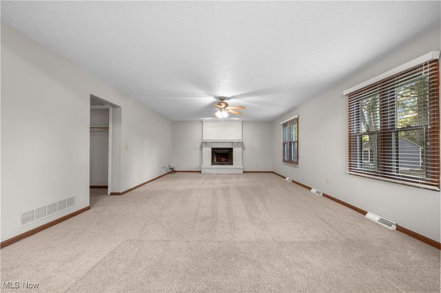 7224 Pine Woods Way, Olmsted Twp, OH 44138