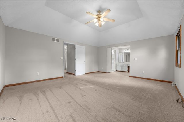 7224 Pine Woods Way, Olmsted Twp, OH 44138