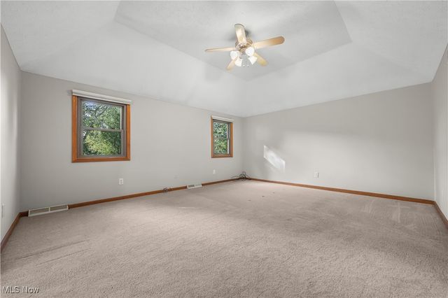 7224 Pine Woods Way, Olmsted Twp, OH 44138