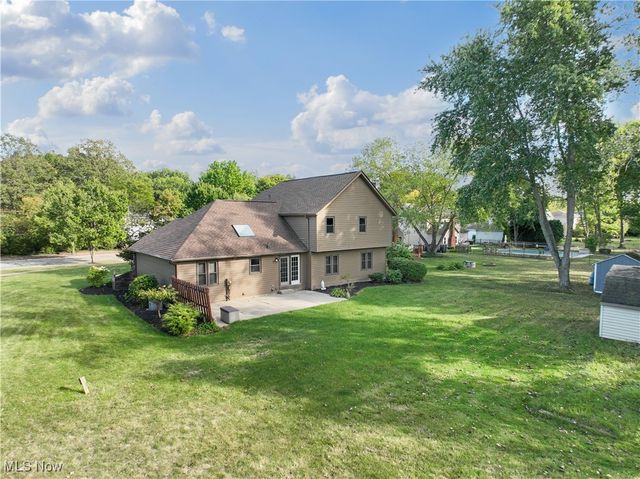 7224 Pine Woods Way, Olmsted Twp, OH 44138