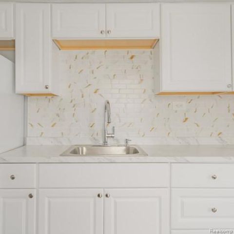 440 Jewell Street, Ferndale, MI 48220