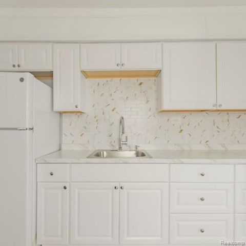 440 Jewell Street, Ferndale, MI 48220