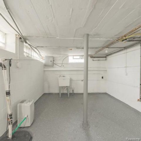 440 Jewell Street, Ferndale, MI 48220