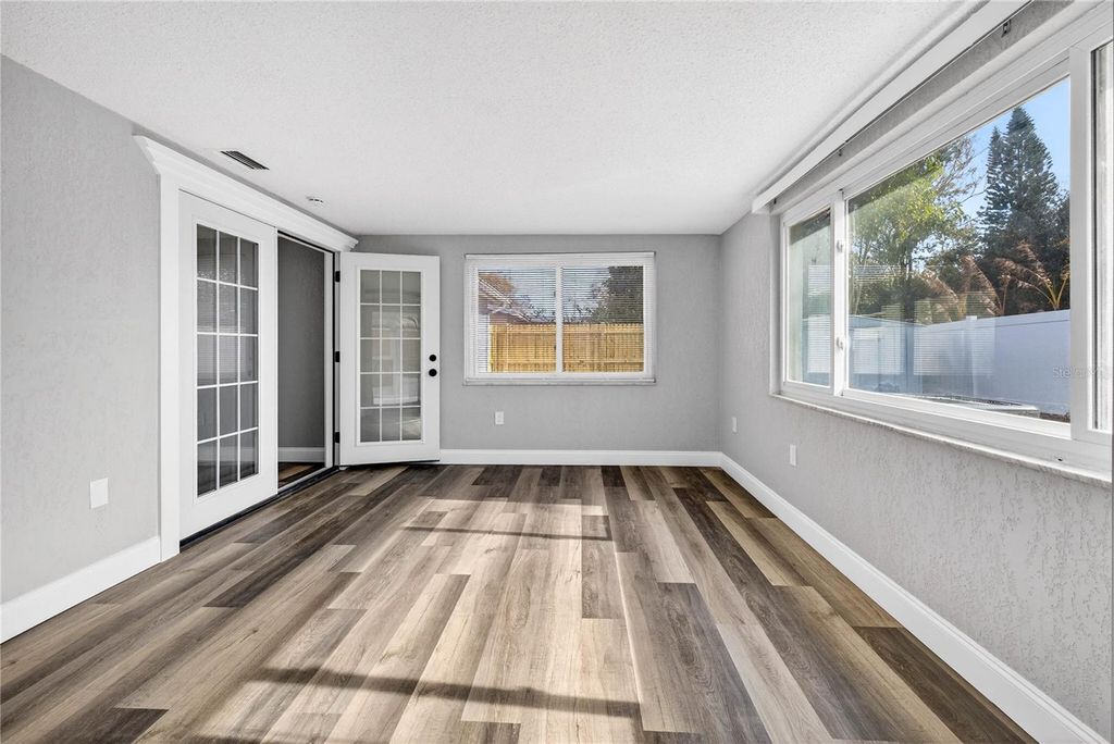 Image 11 of property listing at 5111 SCHOOL ROAD, New Port Richey, FL 34653