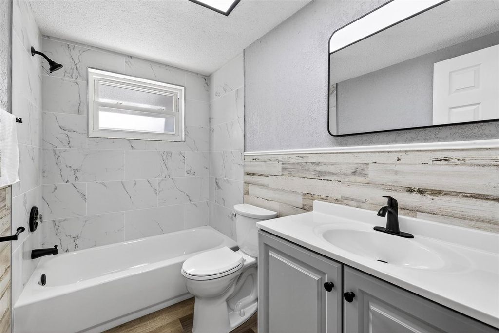 Image 15 of property listing at 5111 SCHOOL ROAD, New Port Richey, FL 34653