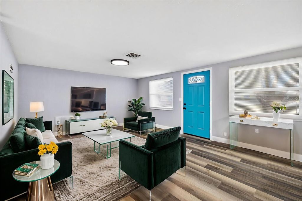 Image 5 of property listing at 5111 SCHOOL ROAD, New Port Richey, FL 34653