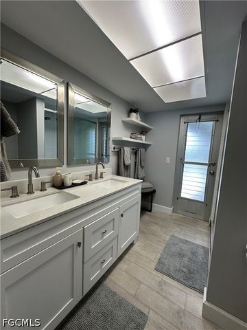1201 SE 32nd TER, Cape Coral, FL 33904