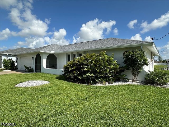 1201 SE 32nd TER, Cape Coral, FL 33904