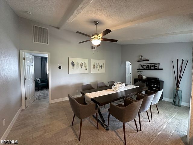 1201 SE 32nd TER, Cape Coral, FL 33904